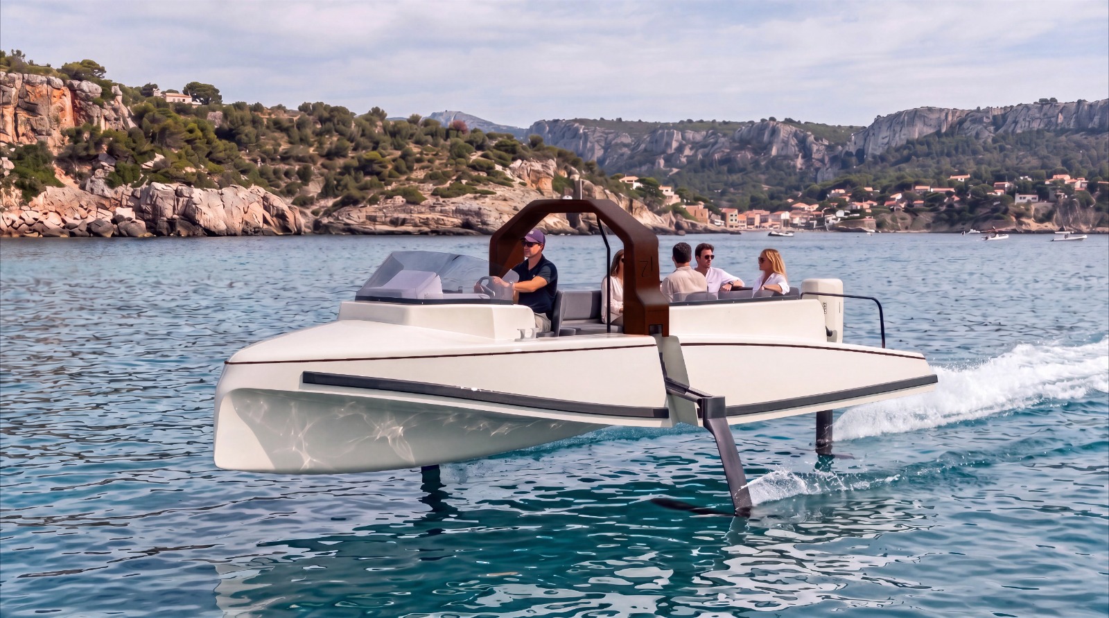 Zefiro foiling with passengers aboard